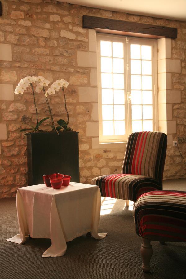 Logis Hotel Le Moulin De Chalons Le Gua  Екстер'єр фото